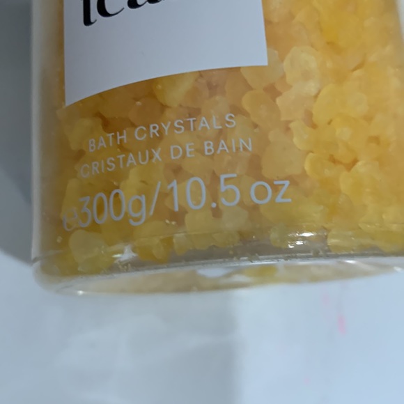 VS Tease Bath Crystals - Picture 5 of 6